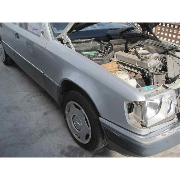 mercedes-benz clase e (w124) berlina del año 1990
