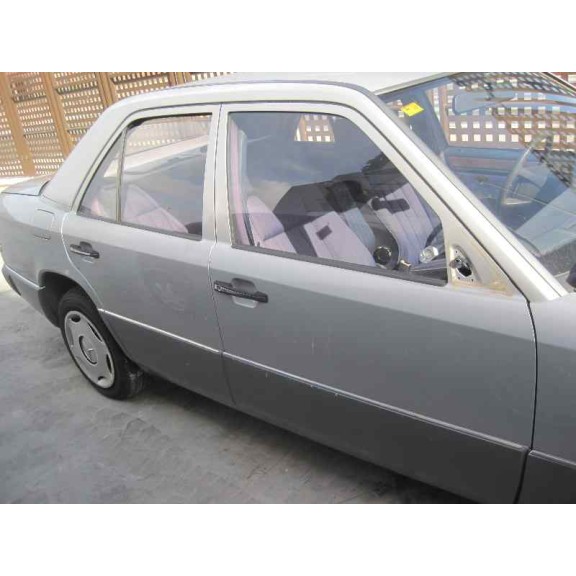 mercedes-benz clase e (w124) berlina del año 1990