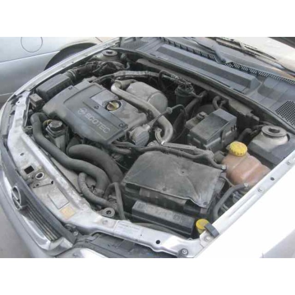 opel vectra b berlina del año 2001