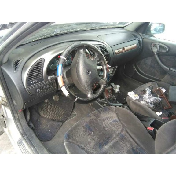 citroën xsara berlina del año 1999