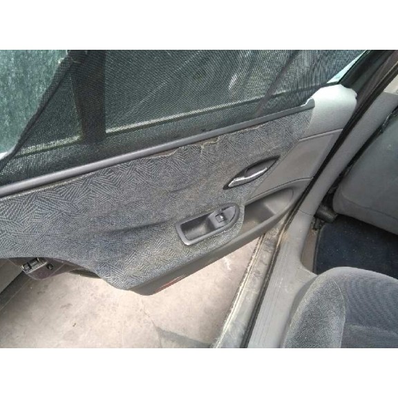 renault laguna ii (bg0) del año 2001