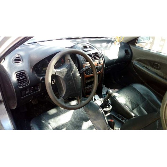 mitsubishi carisma berina 5 (da0) del año 1999