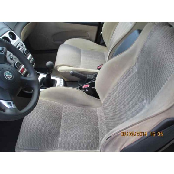 alfa romeo 156 del año 2004