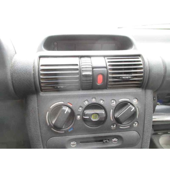 opel corsa b del año 1999