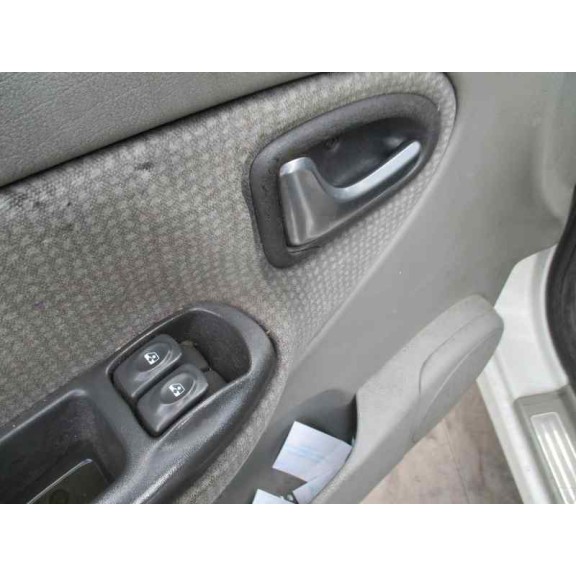 renault scenic (ja..) del año 2002