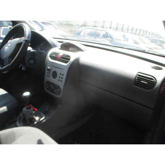 opel corsa c del año 2003