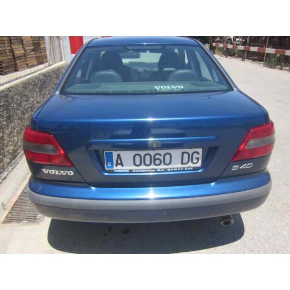 volvo s40 berlina del año 1995