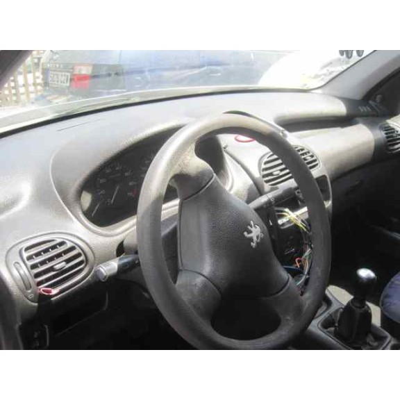 peugeot 206 berlina del año 1999