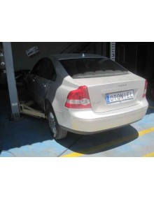 volvo s40 berlina del año 2005