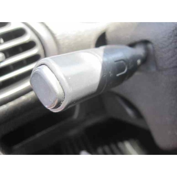 peugeot 206 berlina del año 1999