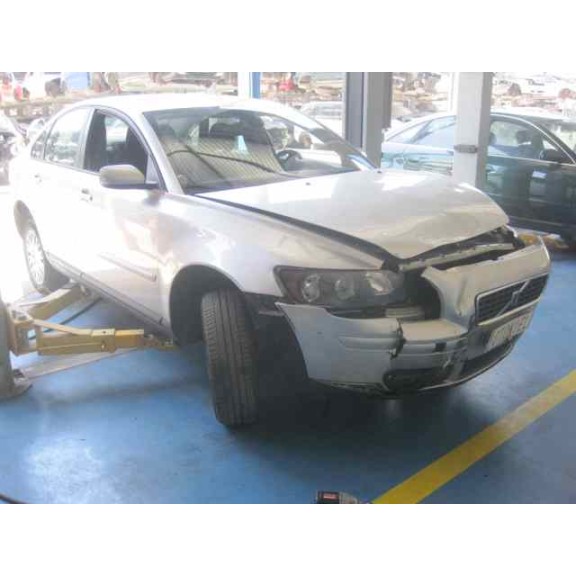 volvo s40 berlina del año 2005