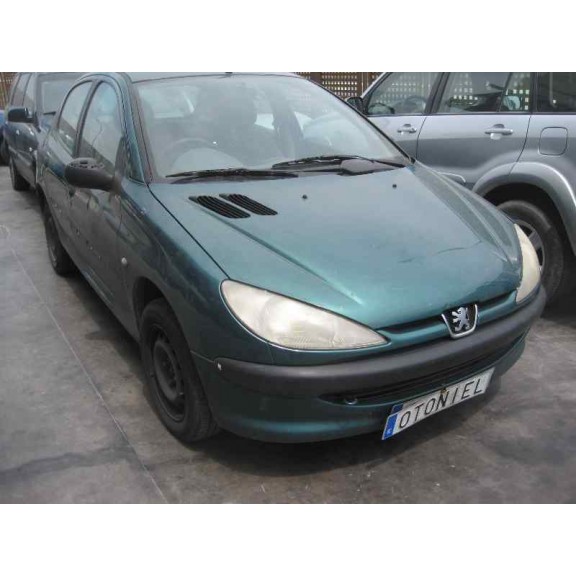 peugeot 206 berlina del año 2001