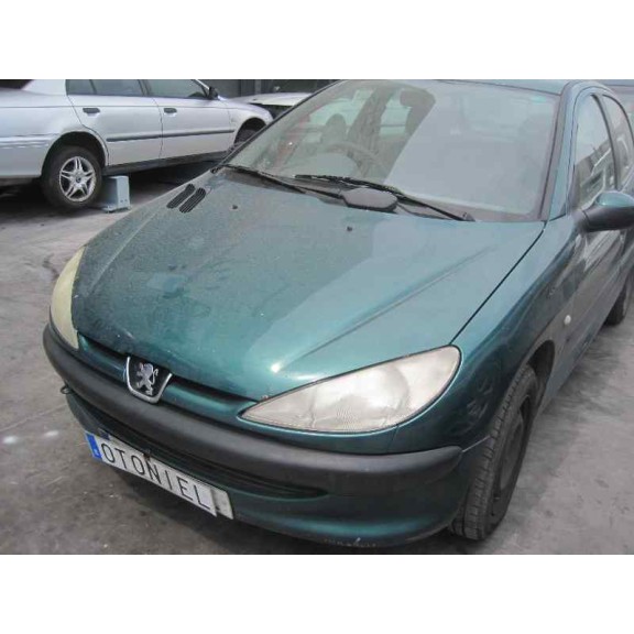 peugeot 206 berlina del año 2001