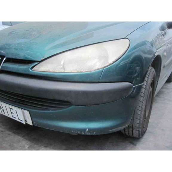 peugeot 206 berlina del año 2001