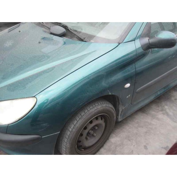 peugeot 206 berlina del año 2001