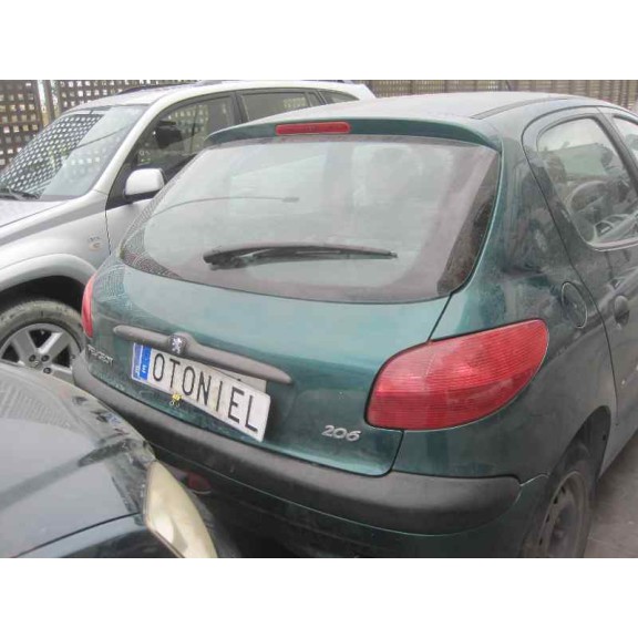peugeot 206 berlina del año 2001