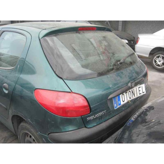 peugeot 206 berlina del año 2001