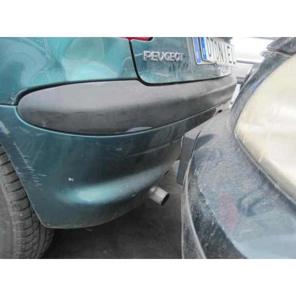 peugeot 206 berlina del año 2001