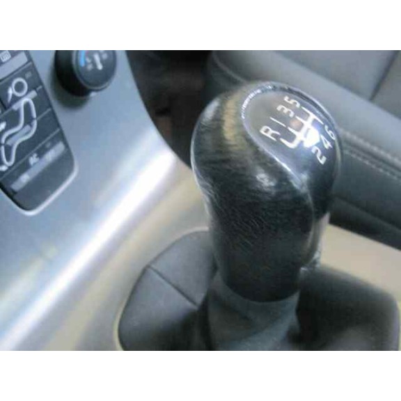 volvo s40 berlina del año 2005