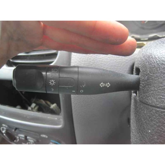 peugeot 206 berlina del año 2001