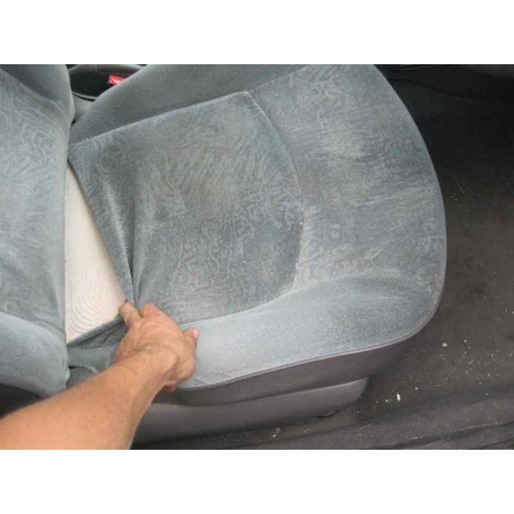 peugeot 206 berlina del año 2001