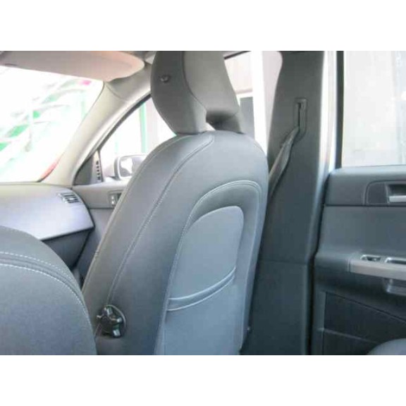 volvo s40 berlina del año 2005