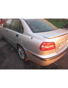 volvo s40 berlina del año 2000 2