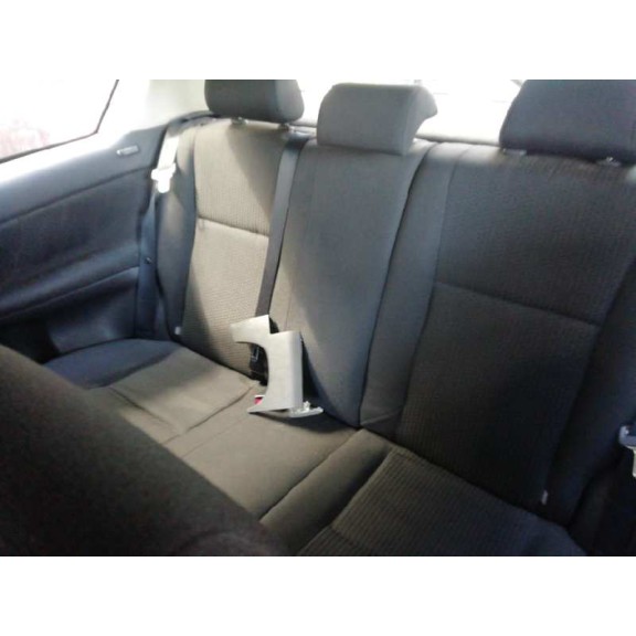 toyota corolla (e12) del año 2004