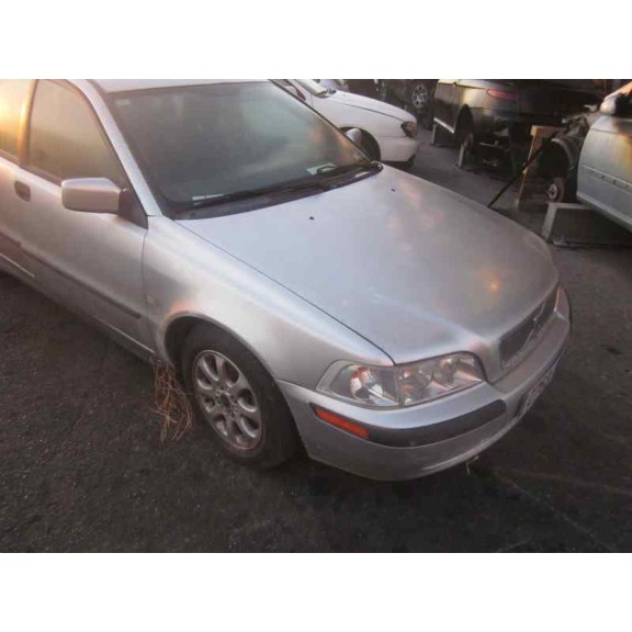volvo s40 berlina del año 2000