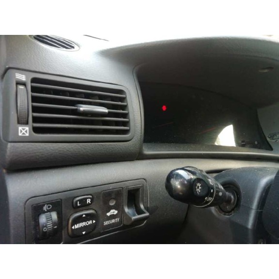 toyota corolla (e12) del año 2004