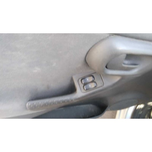 opel corsa c del año 2002