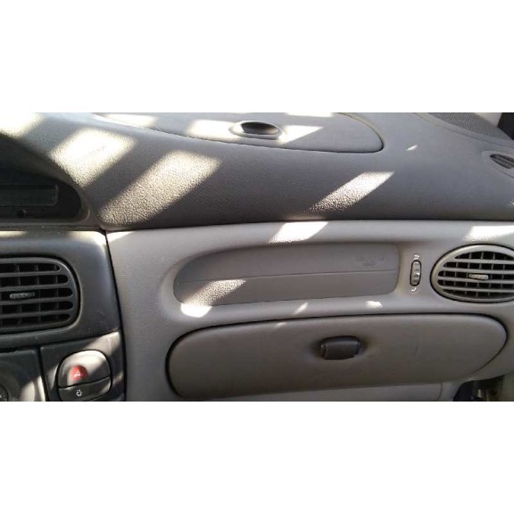 renault scenic (ja..) del año 2002