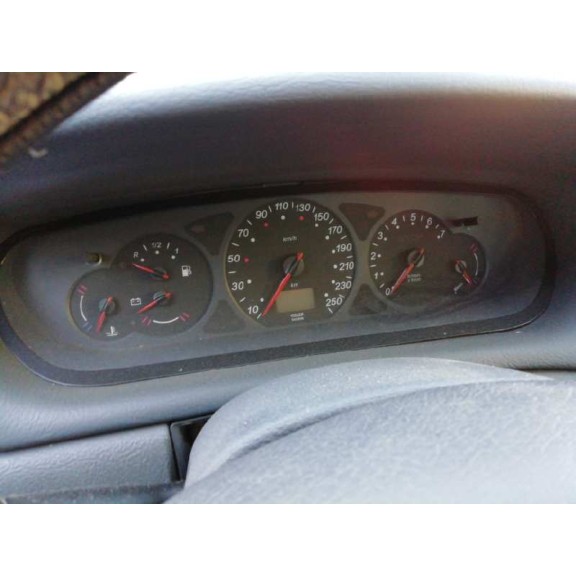 citroën c5 berlina del año 2001