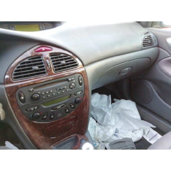 citroën c5 berlina del año 2001