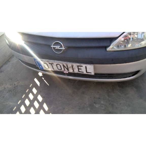 opel corsa c del año 2002