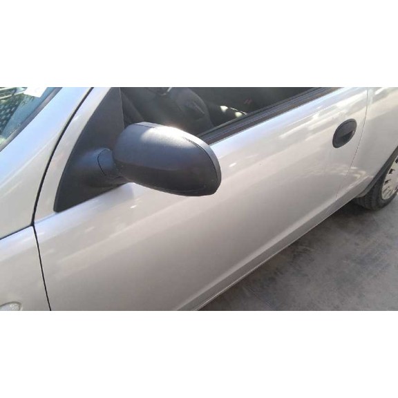 opel corsa c del año 2002