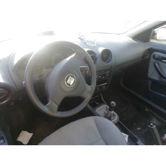 seat ibiza (6l1) del año 2004