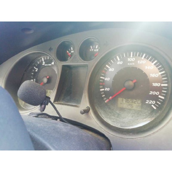 seat ibiza (6l1) del año 2004