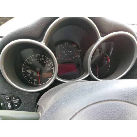 alfa romeo 147 (190) del año 2001