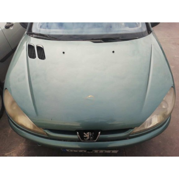 peugeot 206 berlina del año 2002