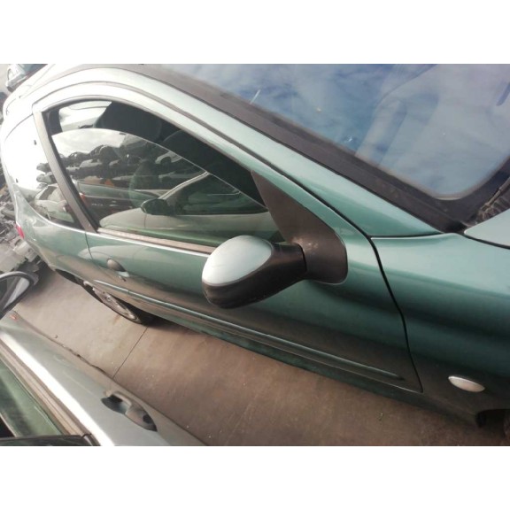 peugeot 206 berlina del año 2002