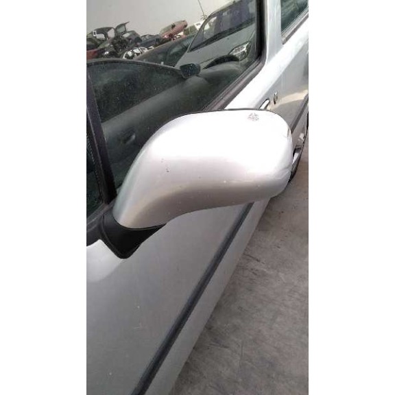 opel agila del año 2005