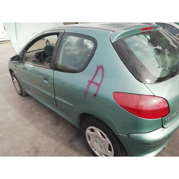 peugeot 206 berlina del año 2002