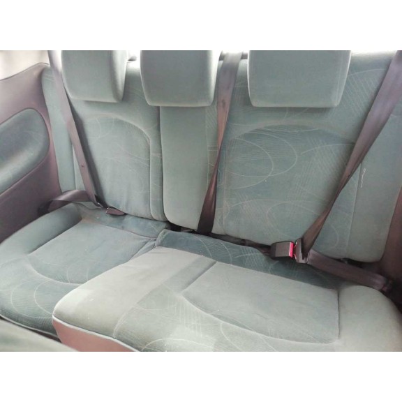 peugeot 206 berlina del año 2002