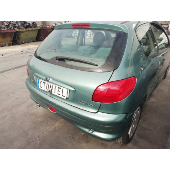 peugeot 206 berlina del año 2002