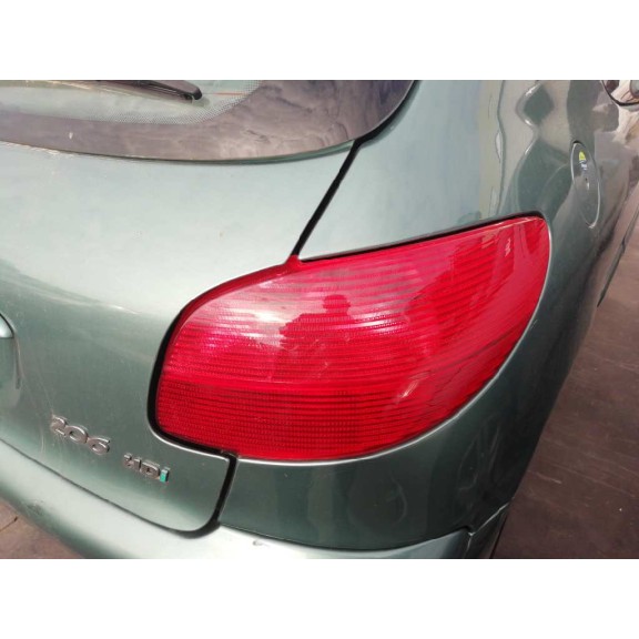 peugeot 206 berlina del año 2002