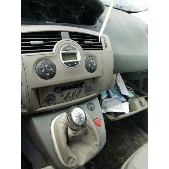 renault scenic ii del año 2004