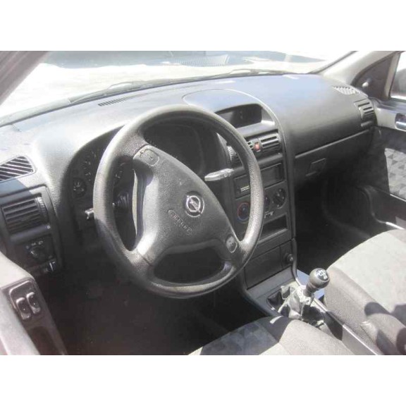 opel astra g berlina del año 1999