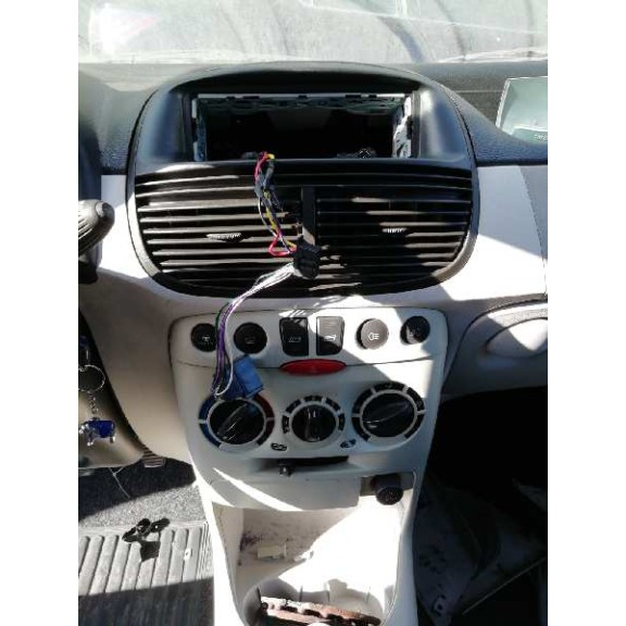 fiat punto berlina (188) del año 2004