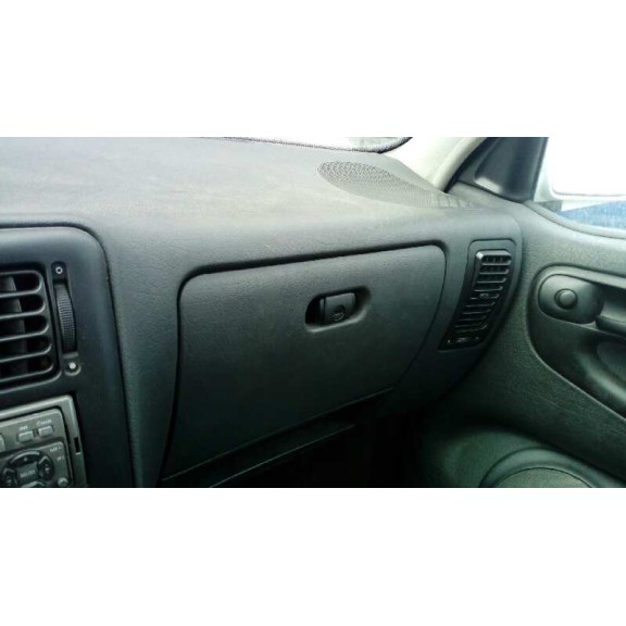 volkswagen polo berlina (6n1) del año 1999